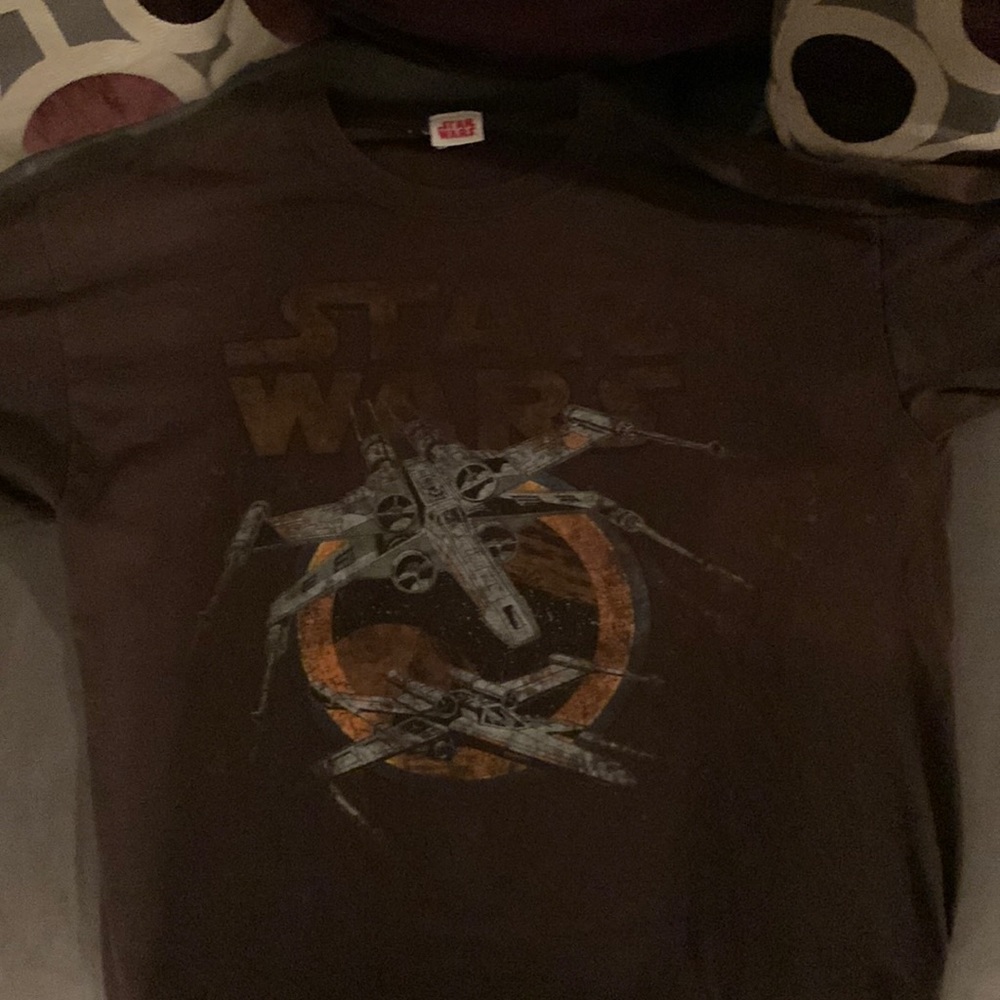 Star Wars medium tee shirt brown